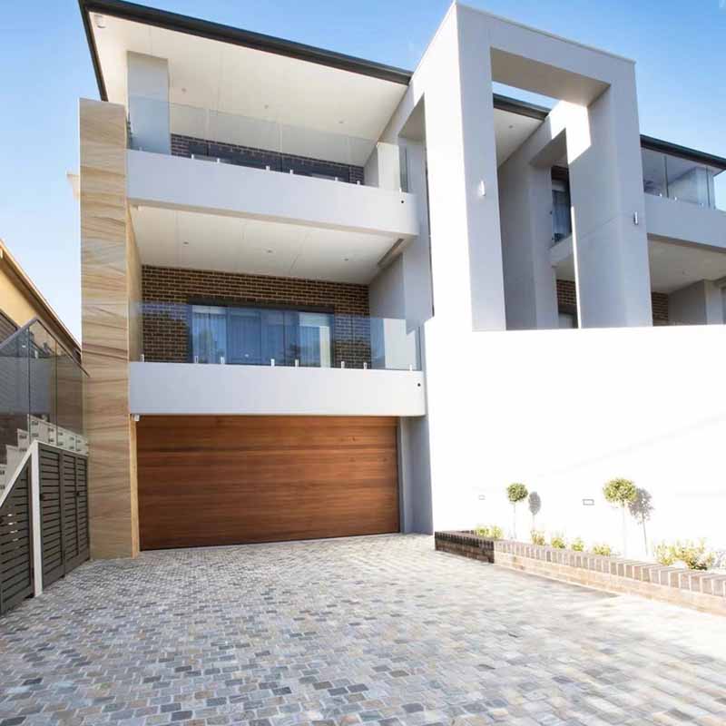 Retaining Wall Edge Stone: Finishing Landscape Walls with Natural Stone