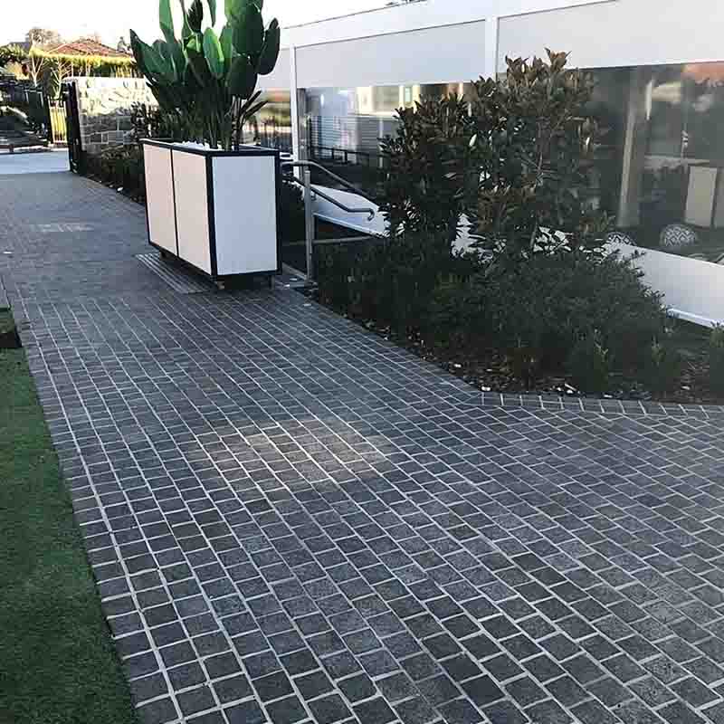 Granite Cobblestone Driveway: A Timeless Natural Stone Paving Solution